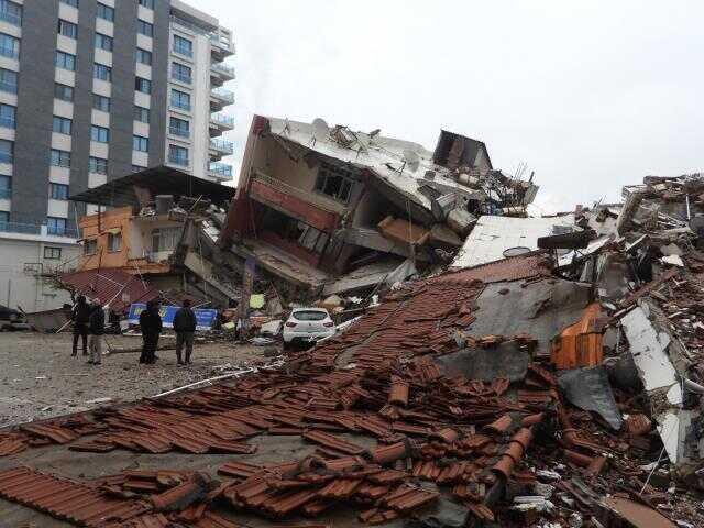 Büyük yıkım yaşayan Hatay'daki son durumu Lütfü Savaş anlattı: