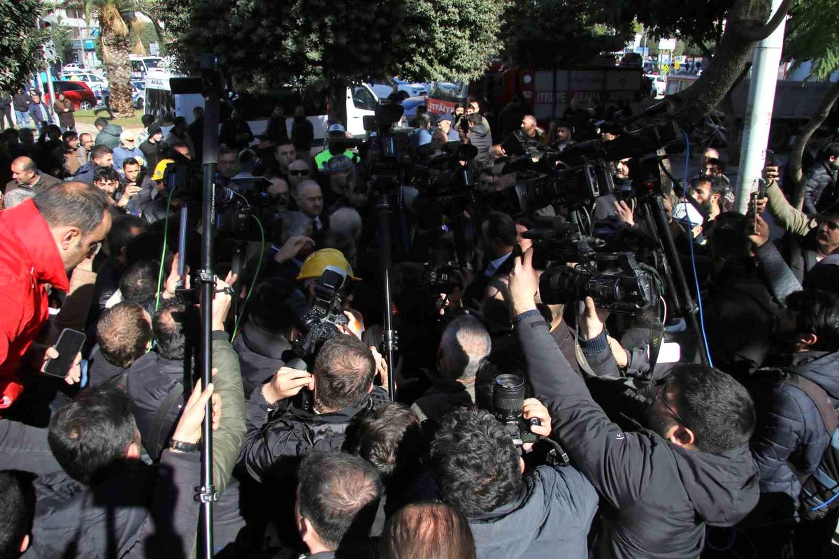 CHP Genel Başkanı Kılıçdaroğlu deprem bölgesinde