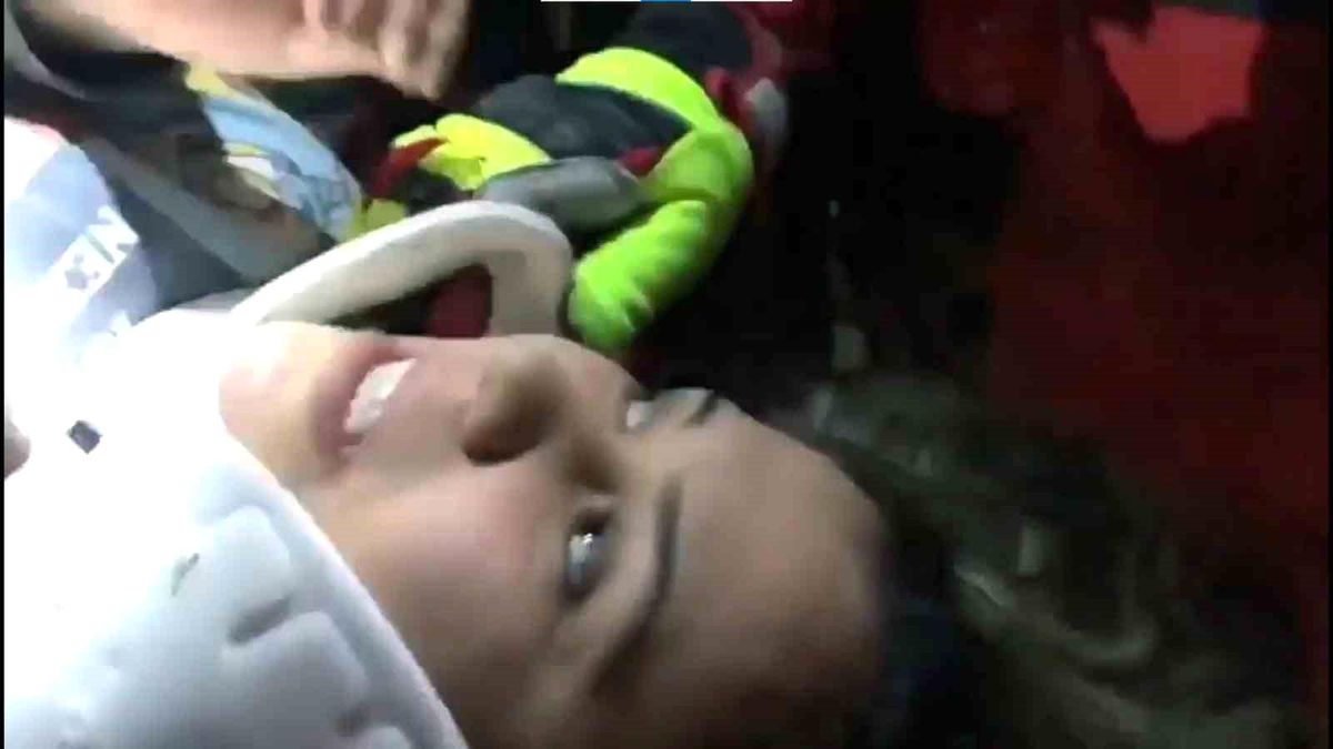 Depremden 24 saat sonra Muğla itfaiyesi kurtardı