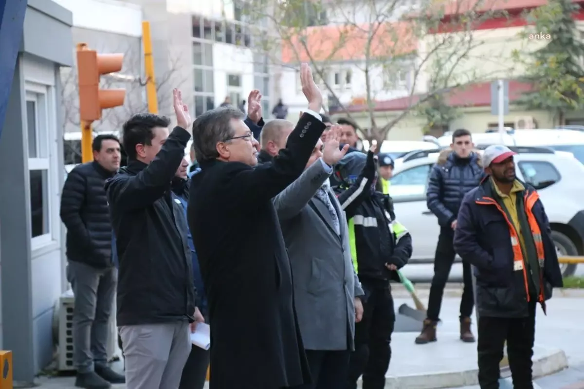 Edremit Belediyesi İlk Yardım Ekibi Deprem Bölgesine Gitti