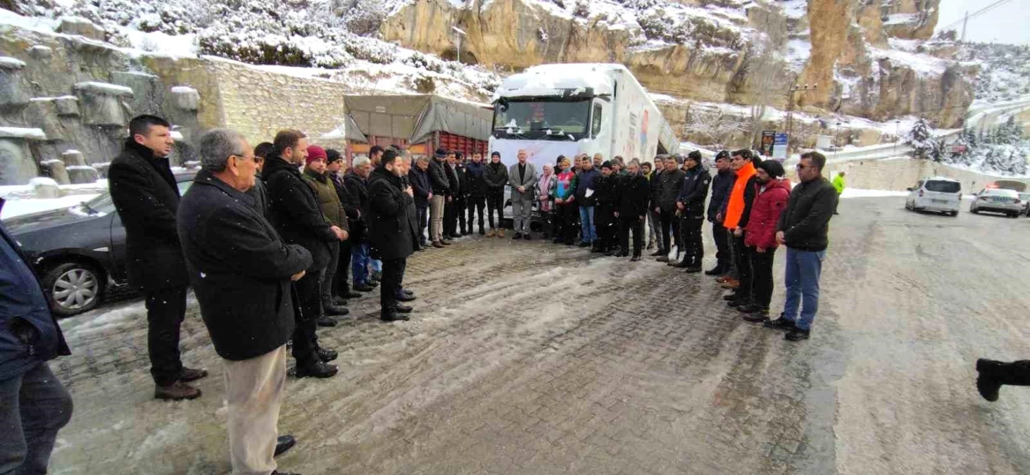 Ermenek ilçesinden deprem bölgesine 1 tır dolusu yardım