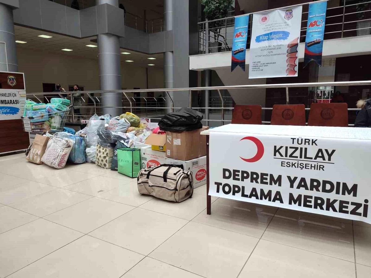 Eskişehir Adliyesi\'nde yardım masası kuruldu