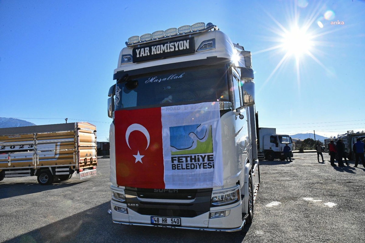 Muğla Büyükşehir Belediyesi\'nin Yardım Tır\'ları Yola Çıktı