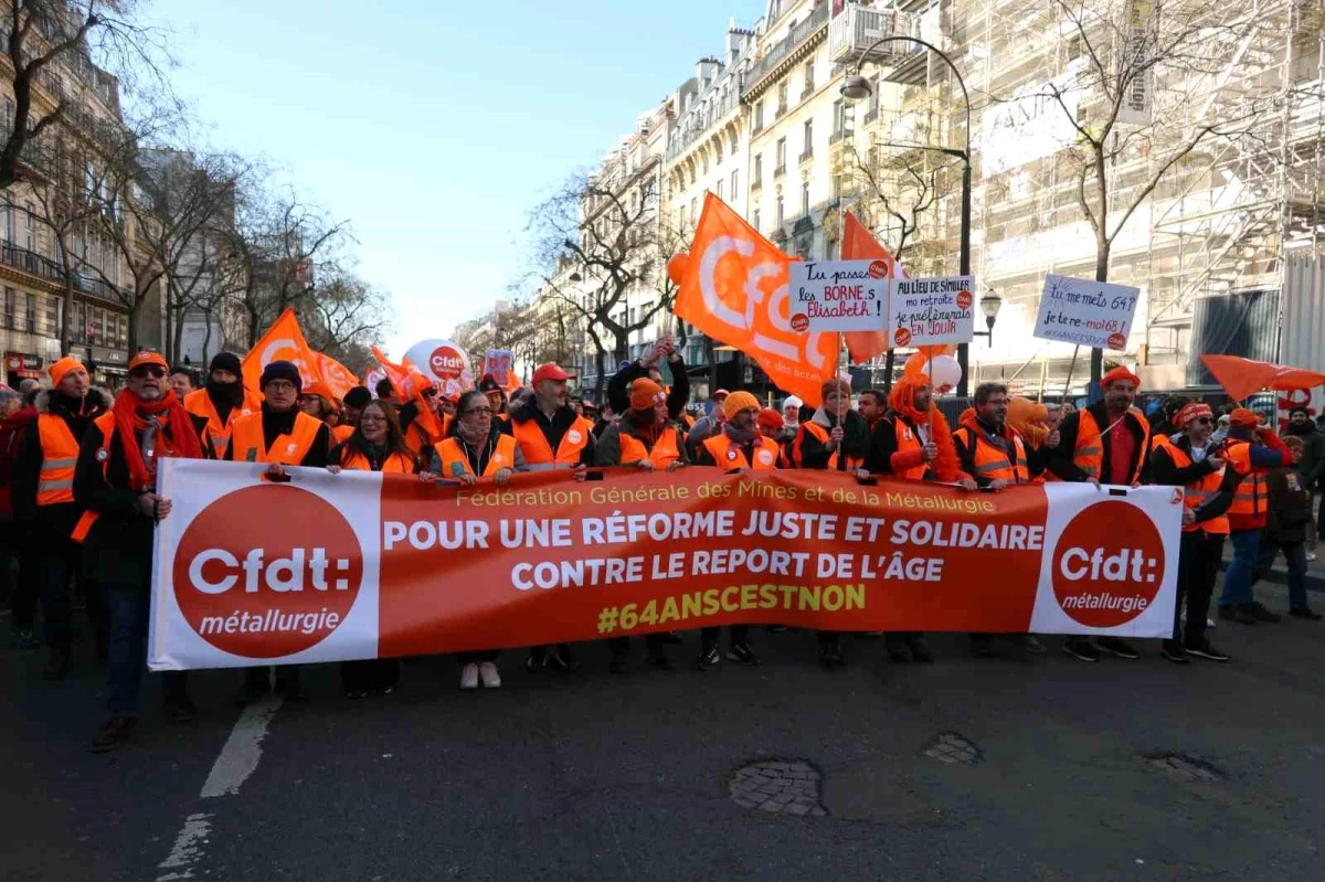 Fransa\'da emeklilik reformuna karşı 3\'üncü kez greve gidildi