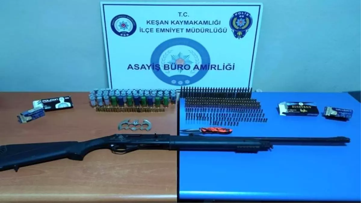 Keşan'da bir evde ruhsatsız tüfek ve çok sayıda fişek ele geçirildi