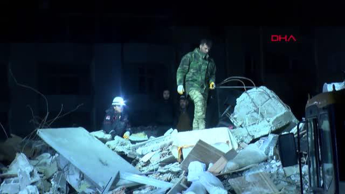 İSKENDERUN\'DA 41 SAAT SONRA GELEN MUTLULUK
