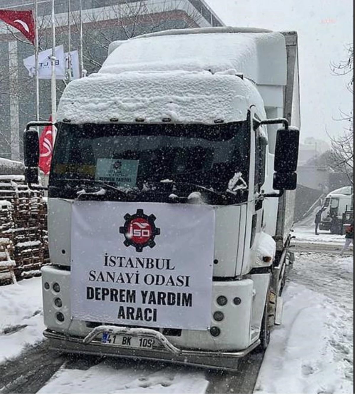 İso, Deprem Bölgesine Yardım Ulaştırmak İçin  Anadolu ve Avrupa Yakasında İki Toplama Merkezi Kurdu