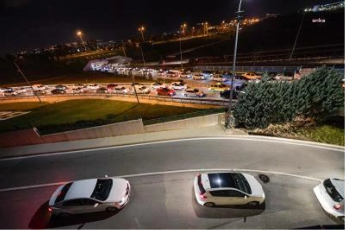 İzmir\'de Deprem Yardım Organizasyonu İçin Toplu Ulaşım Düzenlemesi: Fuar İzmir\'e Otobüs Seferleri Artırıldı