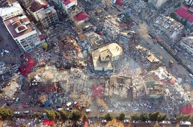 Kahramanmaraş'ın merkezinde bulunan Trabzon Caddesi'ndeki büyük yıkım havadan görüntülendi