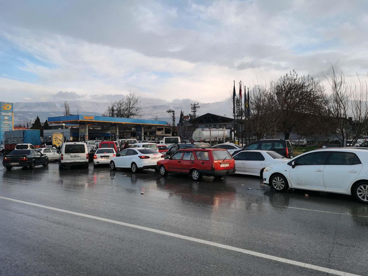 Kahramanmaraş\'ta Benzin Kuyruğu