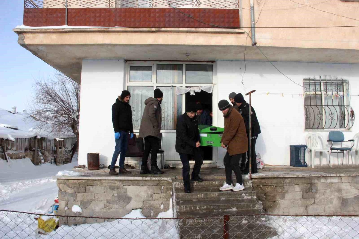 Karaman\'da sobadan sızan gazdan karı-koca hayatını kaybetti