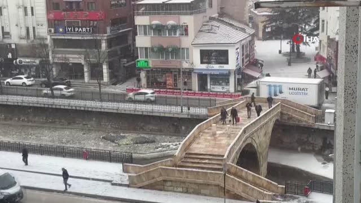 Kastamonu\'da kar yağışı etkili oluyor