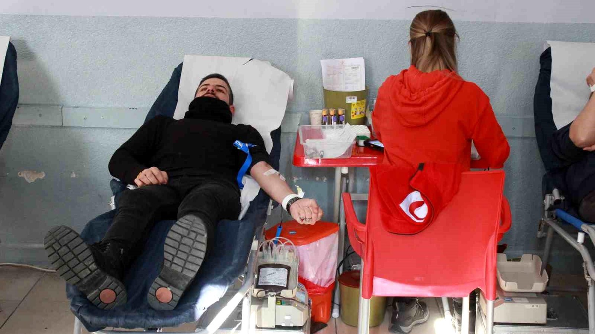 Kırklarelili vatandaşlar kan merkezlerine koştu
