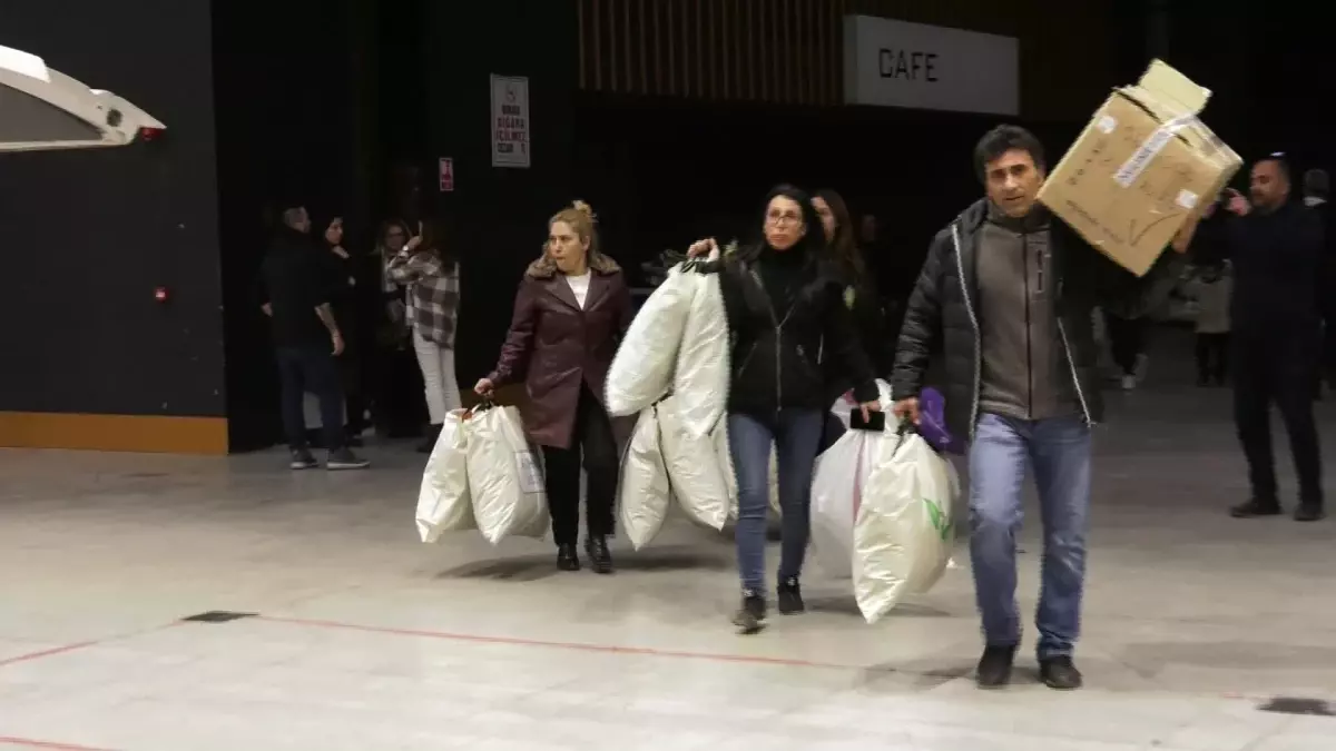 Konyaaltı Depremzedeler İçin Tek Yürek Oldu