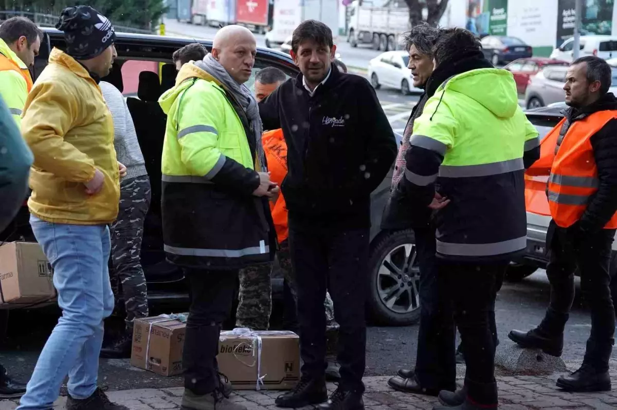 Kuzey Yıldızı Trabzonsporlular Derneği, depremzedeler için yardım kampanyası düzenledi