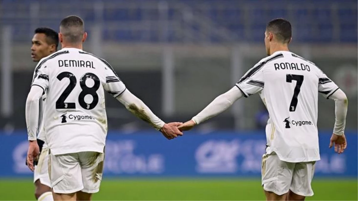Merih Demiral\'dan anlamlı hareket! Cristiano Ronaldo ve Bonucci\'den Türkiye\'ye destek