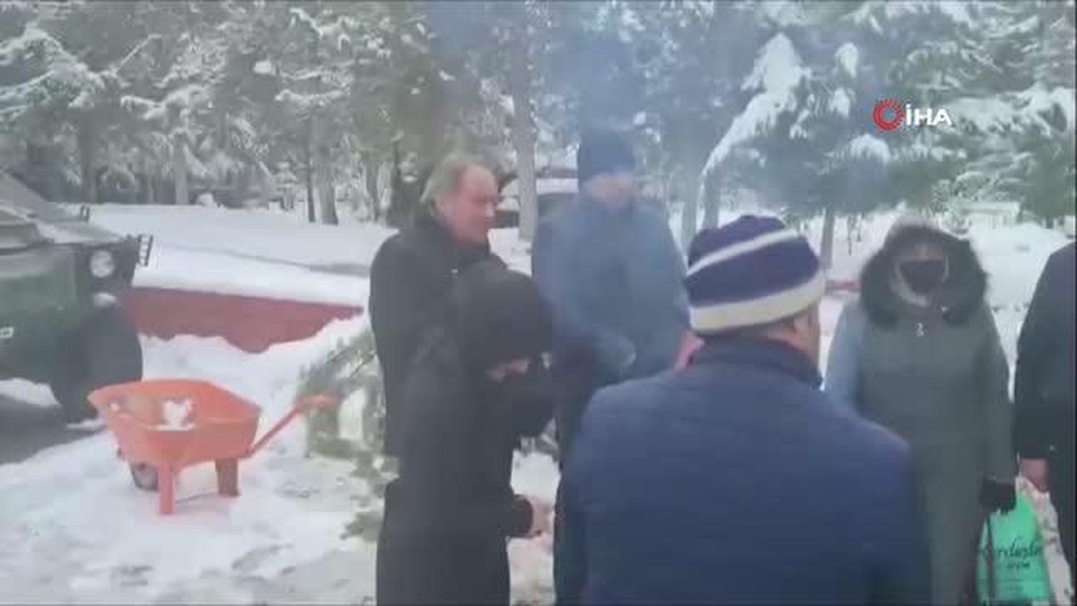 MSB: "Kışlalarımız asıl sahibi olan asil milletimizin emrinde ve hizmetindedir"