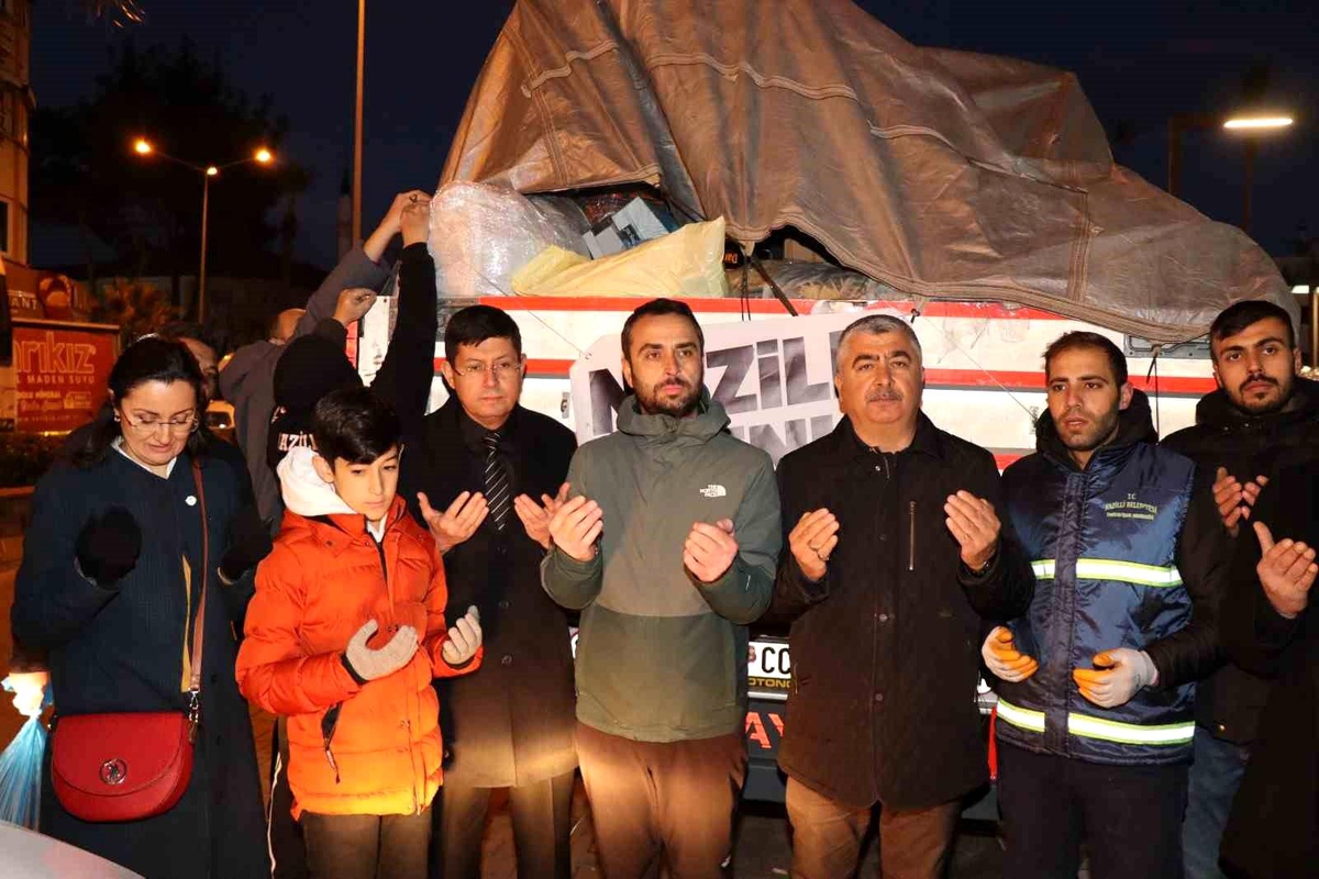 Nazilli\'den otuzikinci tır dualarla yola çıktı