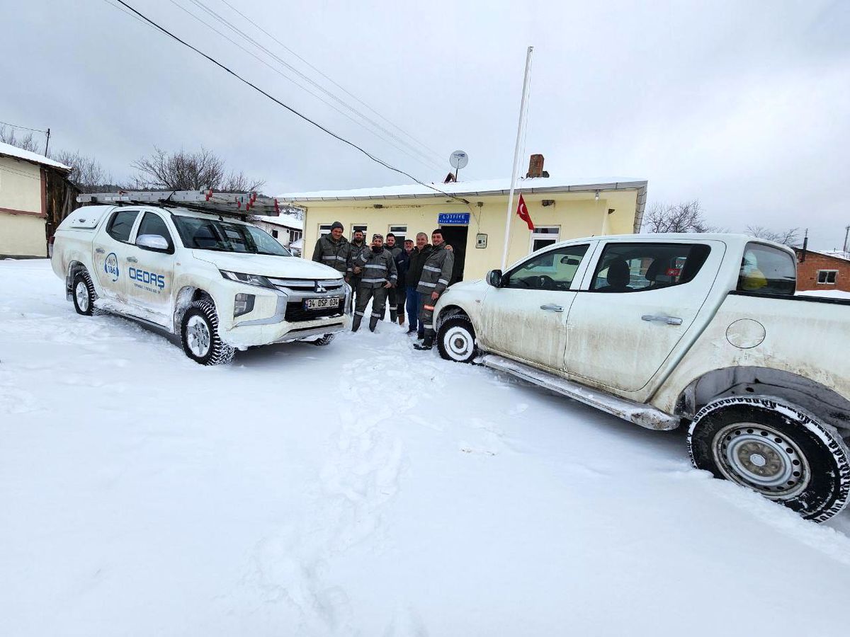 OEDAŞ ekipleri eksi 20 derece soğukta arızayı giderdi