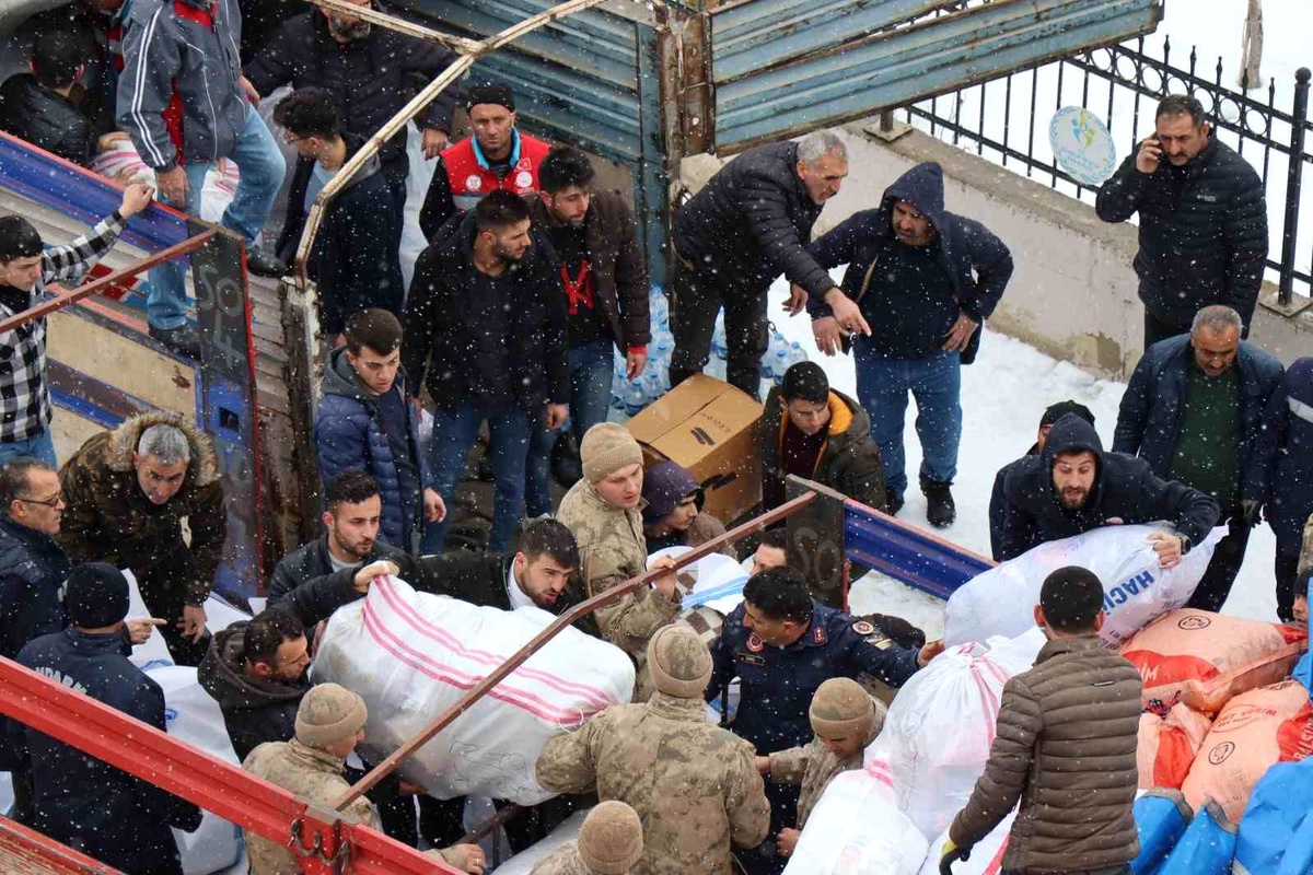 Oltu\'da yardım seferberliği