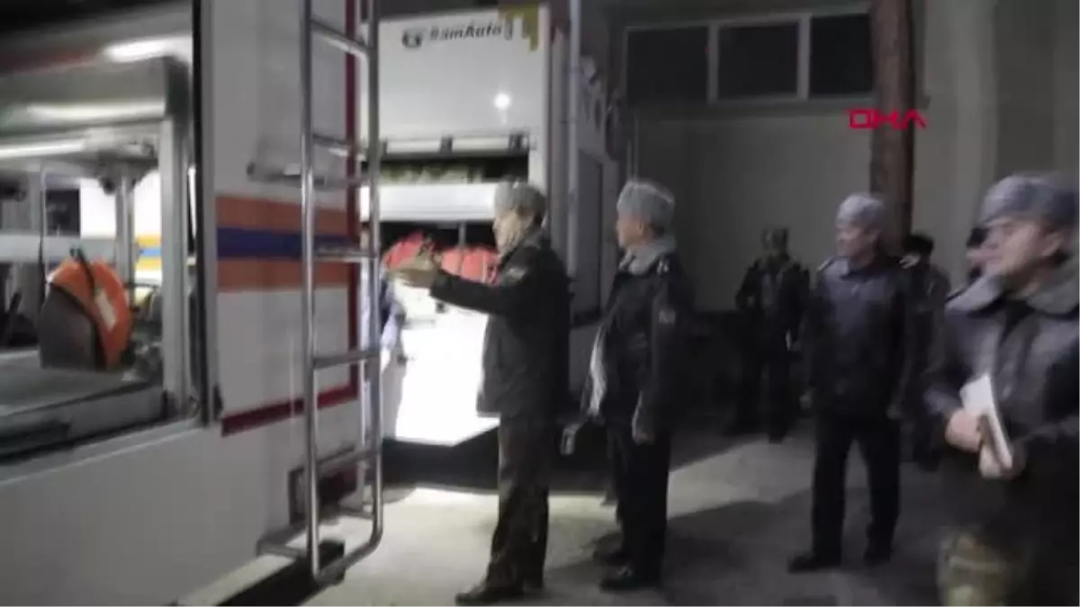 Özbekistan\'dan 100 kişilik arama kurtarma ekibi