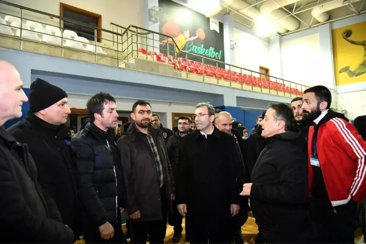 Pendik\'ten deprem bölgesine yardım eli