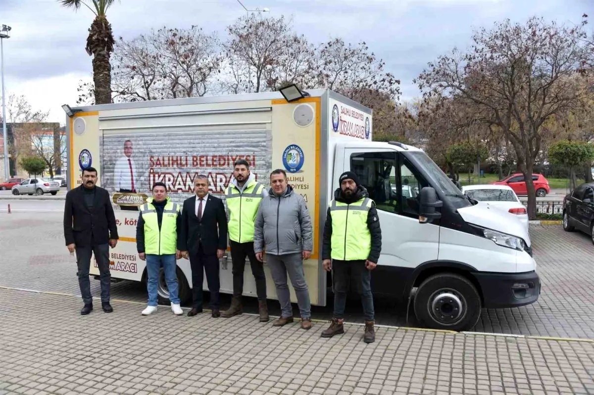 Salihli Belediyesi deprem bölgesine mobil ikram aracı gönderdi