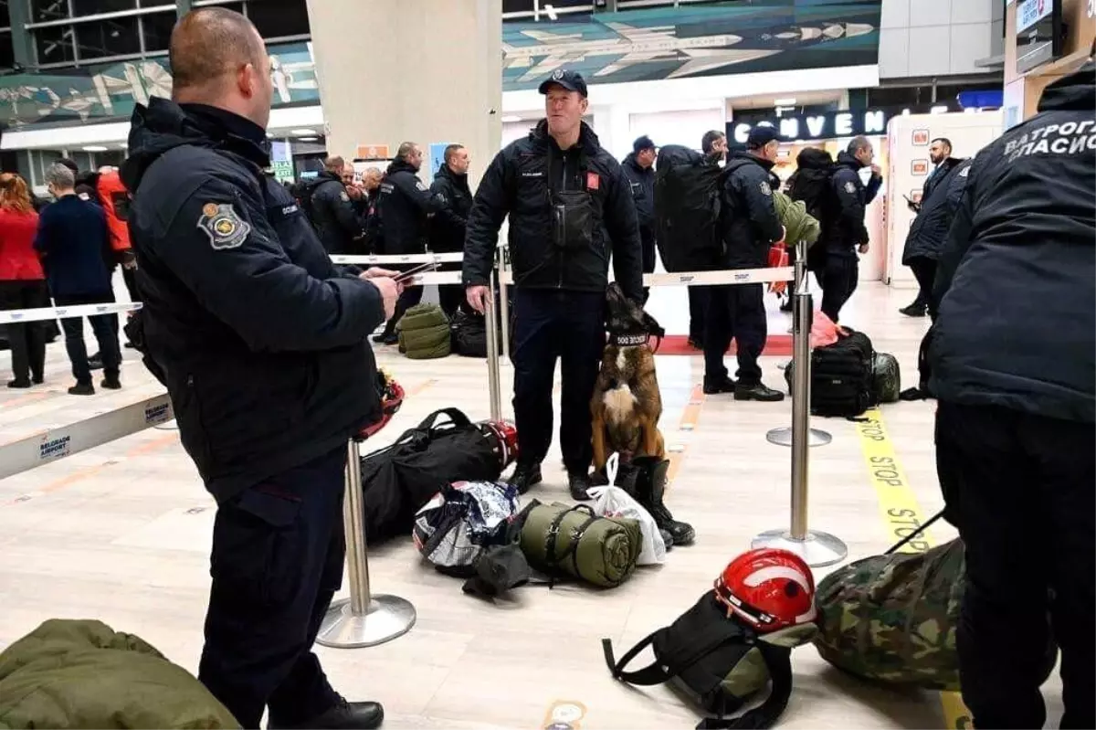 Sırbistan'dan Türkiye'ye yardım ekibi yola çıktı