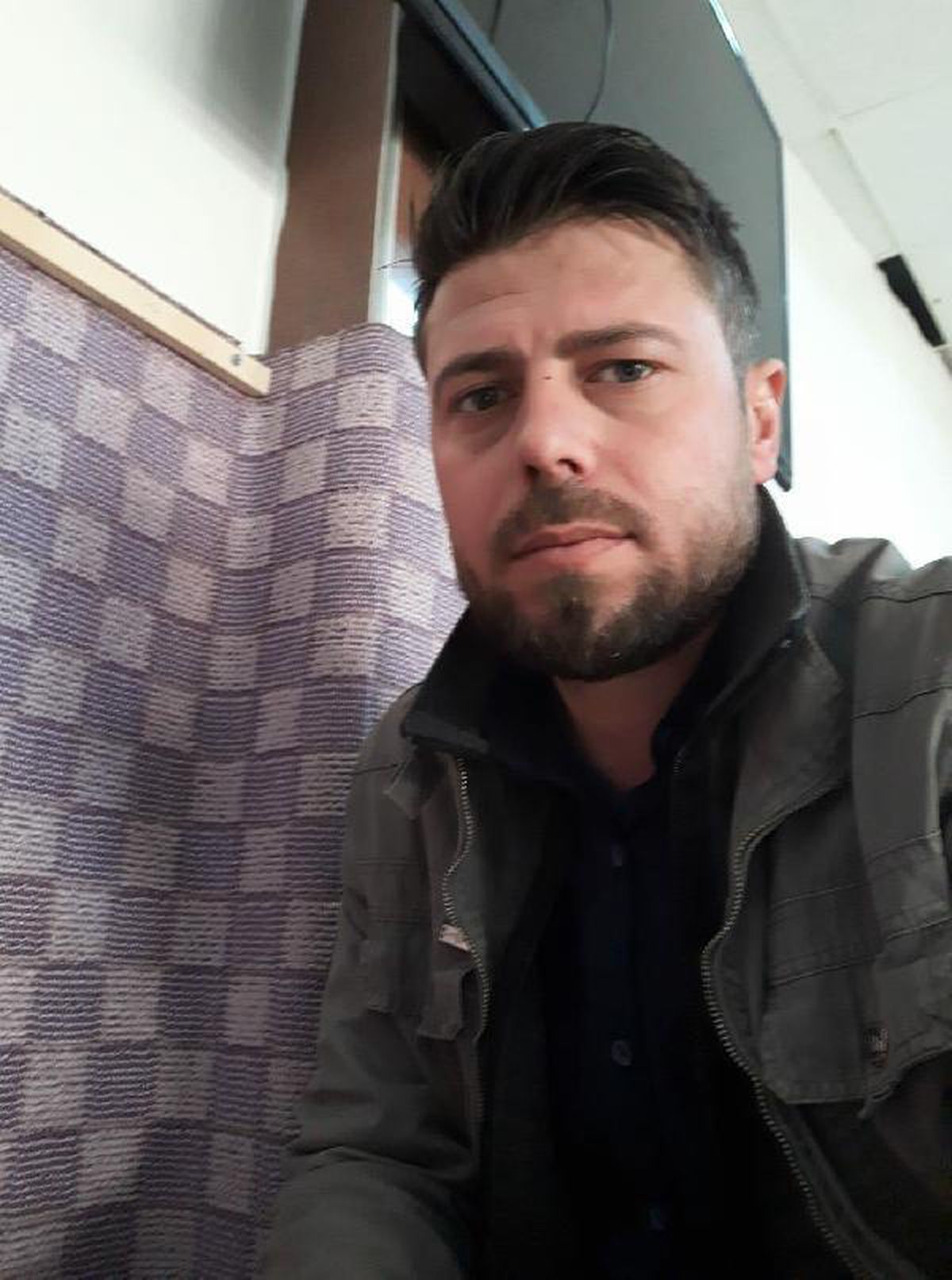 4 gün önce satın aldıkları evin enkazında eşi ve 3 çocuğuyla can verdi