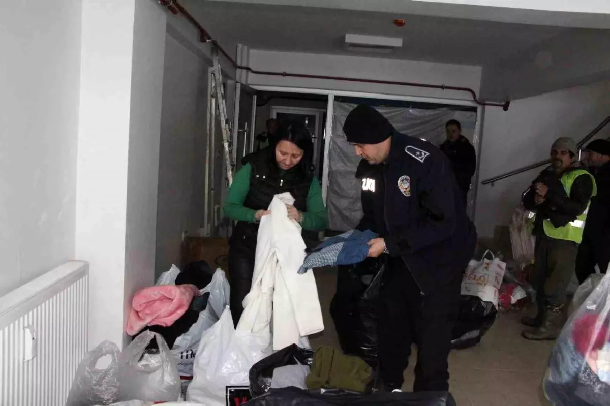 7\'den 70\'e herkes depremzedeler için seferber oldu