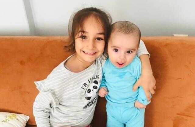 Anne ve 2 çocuğunun cansız bedenleri, enkaz altında birbirlerine sarılı halde bulundu Anne ve 2 çocuğunun cansız bedenleri, enkaz altında birbirlerine sarılı halde bulundu