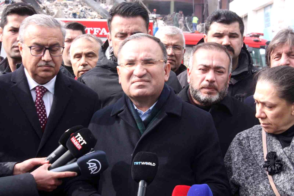Bakan Bozdağ: "Diyarbakır\'da 133 kişi vefat etti, 871 kişi yaralandı"