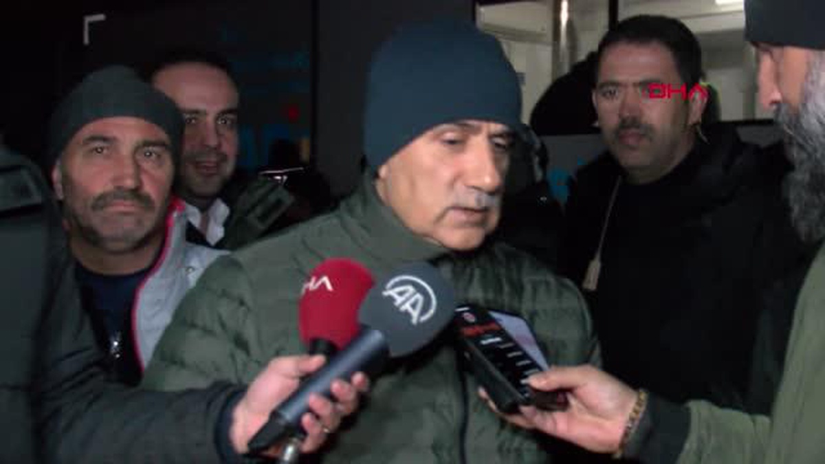 BAKAN KİRİŞCİ İLE AK PARTİ\'Lİ ÇELİK, ADANA\'DA DEPREM BÖLGESİNDE