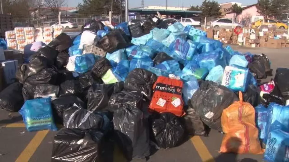 Başkentteki gönüllü vatandaşlar depremzedeler için birlik oldu