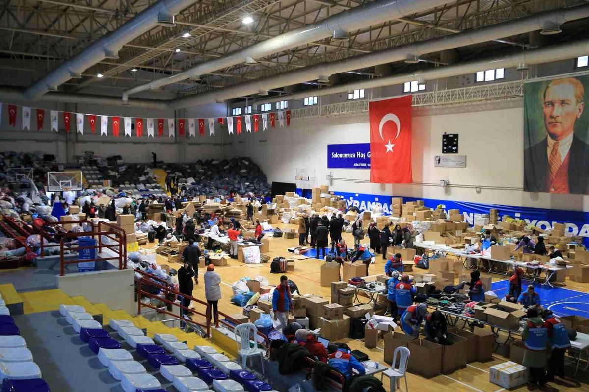 Bayrampaşa\'da yardım seferberliği