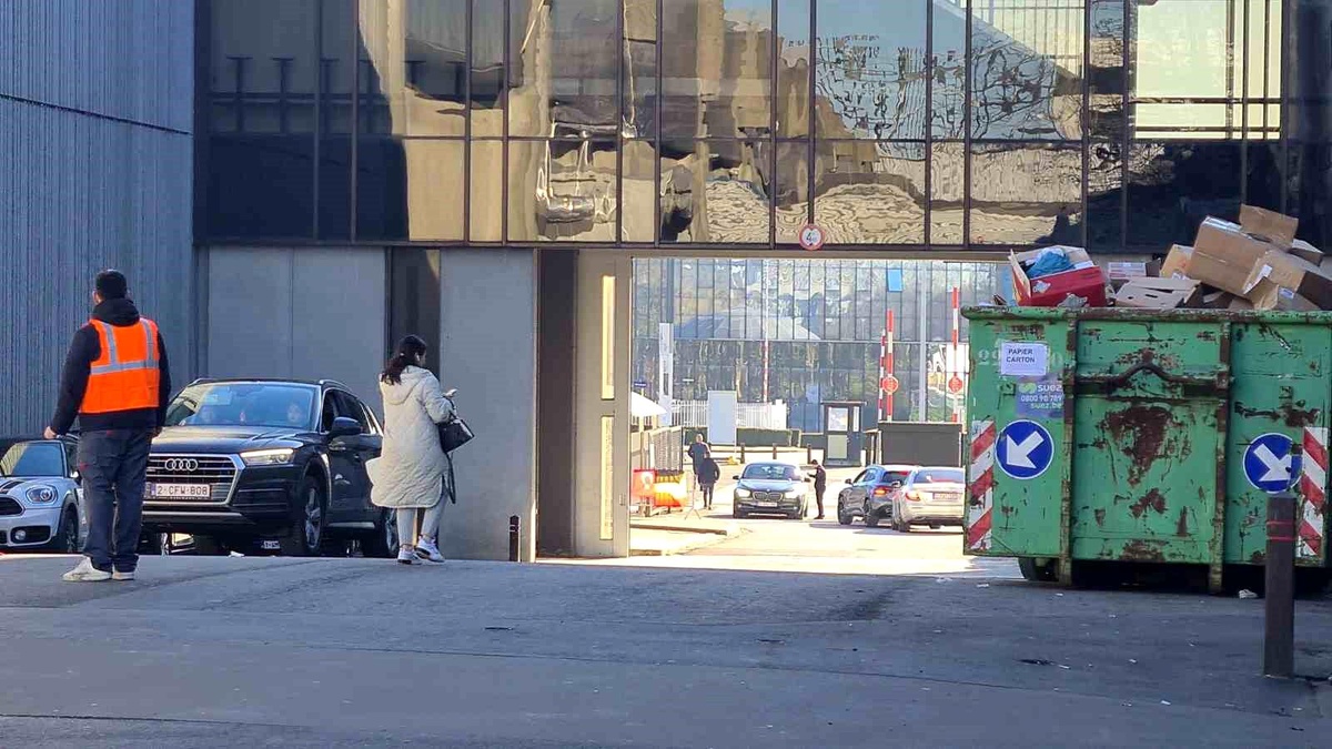 Belçika\'daki Türkler depremzedeler için seferber oldu