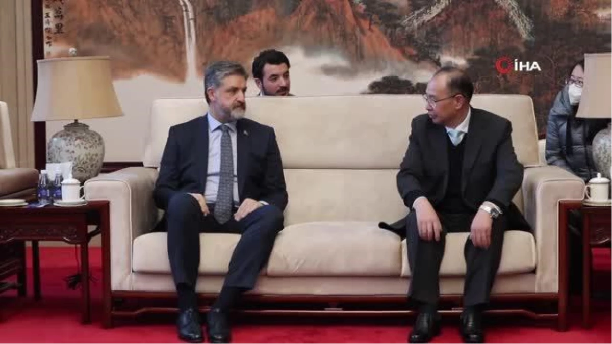 Çin, Türkiye'ye 82 kişilik ekip gönderdi