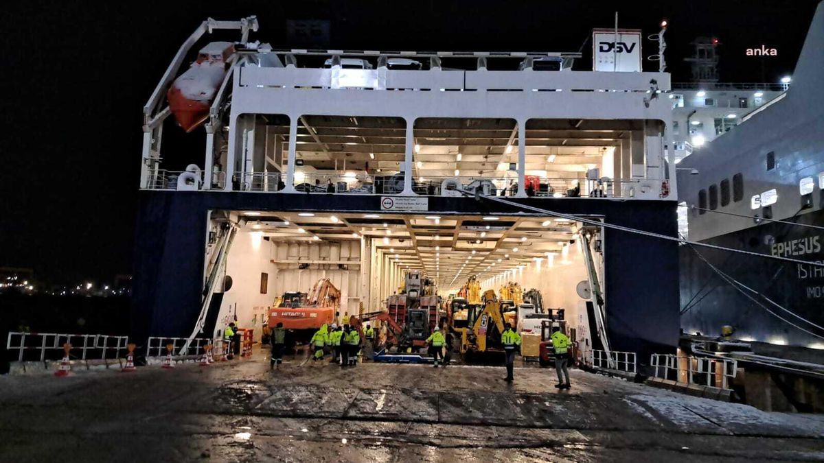 Denizcilik Genel Müdürlüğü: Yardım Malzemesi Yüklenen Pergamon Seaways Gemisi İskenderun\'a Doğru Yola Çıktı