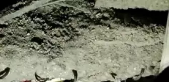 Depremde enkaz altında kalan 'Umut' ile amcası kurtarıldı