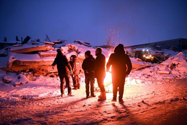 Depremin Vurduğu Kahramanmaraş'ta Endişeli Bekleyiş Gece de Sürdü Depremin Vurduğu Kahramanmaraş'ta Endişeli Bekleyiş Gece de Sürdü