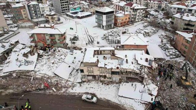 Elbistan'da acı manzara böyle görüntülendi Elbistan'da acı manzara böyle görüntülendi