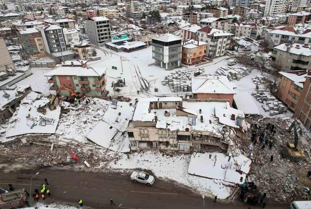 Elbistan'da acı manzara böyle görüntülendi Elbistan'da acı manzara böyle görüntülendi