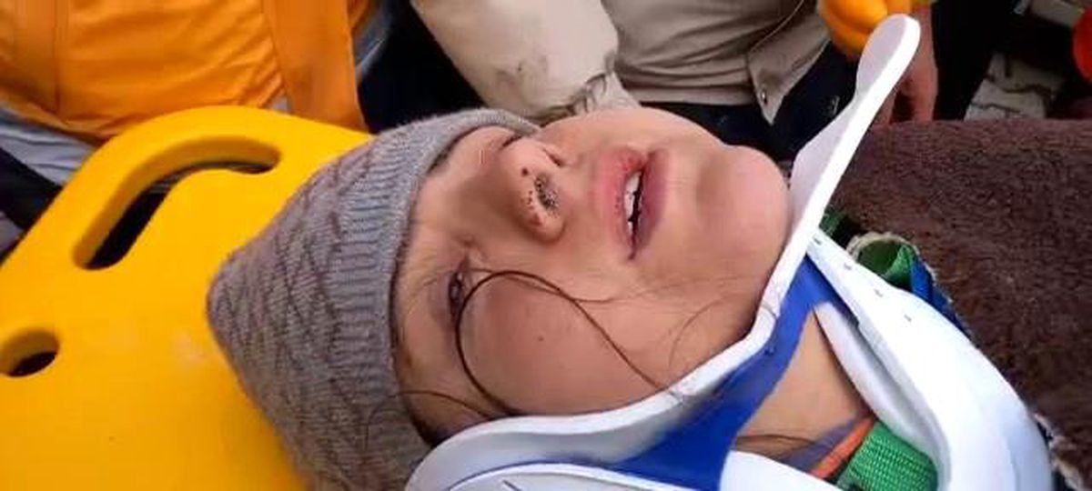 Enkazdan çıkarılan Eda: \'Hepinize çok teşekkür ediyorum\'