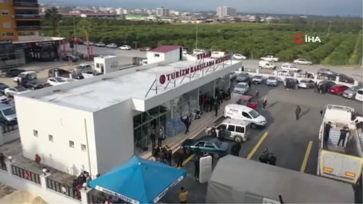 Erdemli\'den 35 araçlık yaşam desteği gönderildi... Başkan gözyaşlarını tutamadı