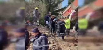 Genç kız enkaz altından 55 saat sonra kurtarıldı