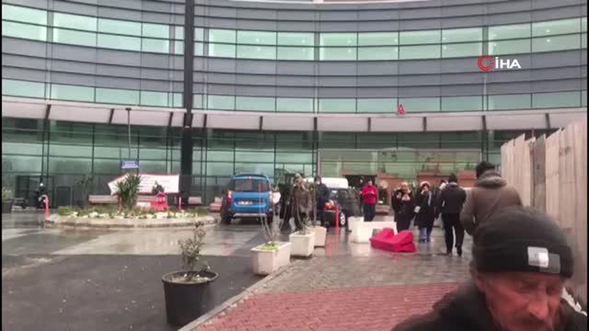 İstanbul\'daki depremzedelerin tedavilerine devam ediliyor