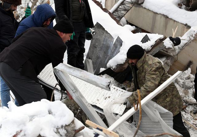 Kahramanmaraş'ta Arama Kurtarma Çalışmaları Devam Ediyor