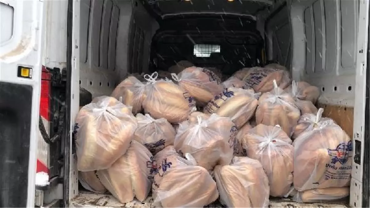 Kars'tan depremzedelere 15 bin ekmek