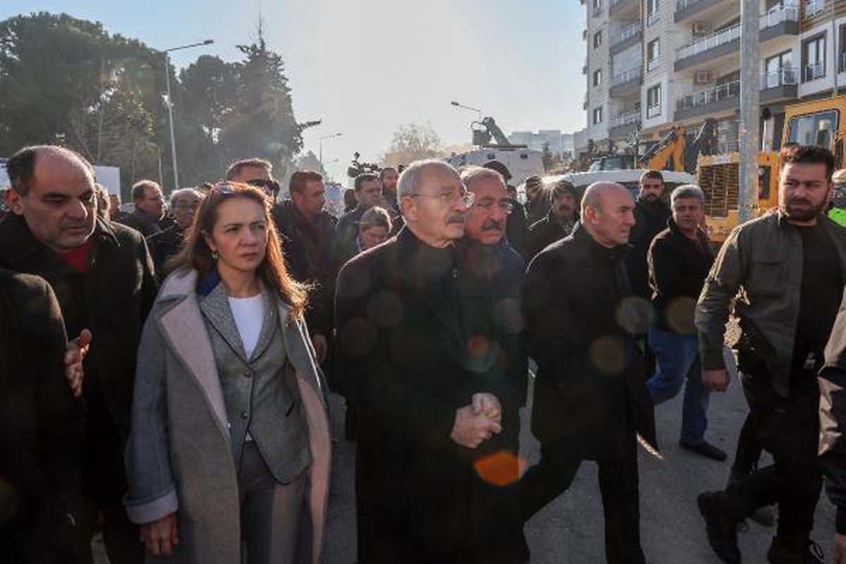 Kılıçdaroğlu, Osmaniyeli depremzedeleri ziyaret etti