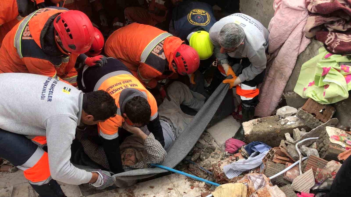 Konya\'nın kalbi deprem bölgesinde atıyor